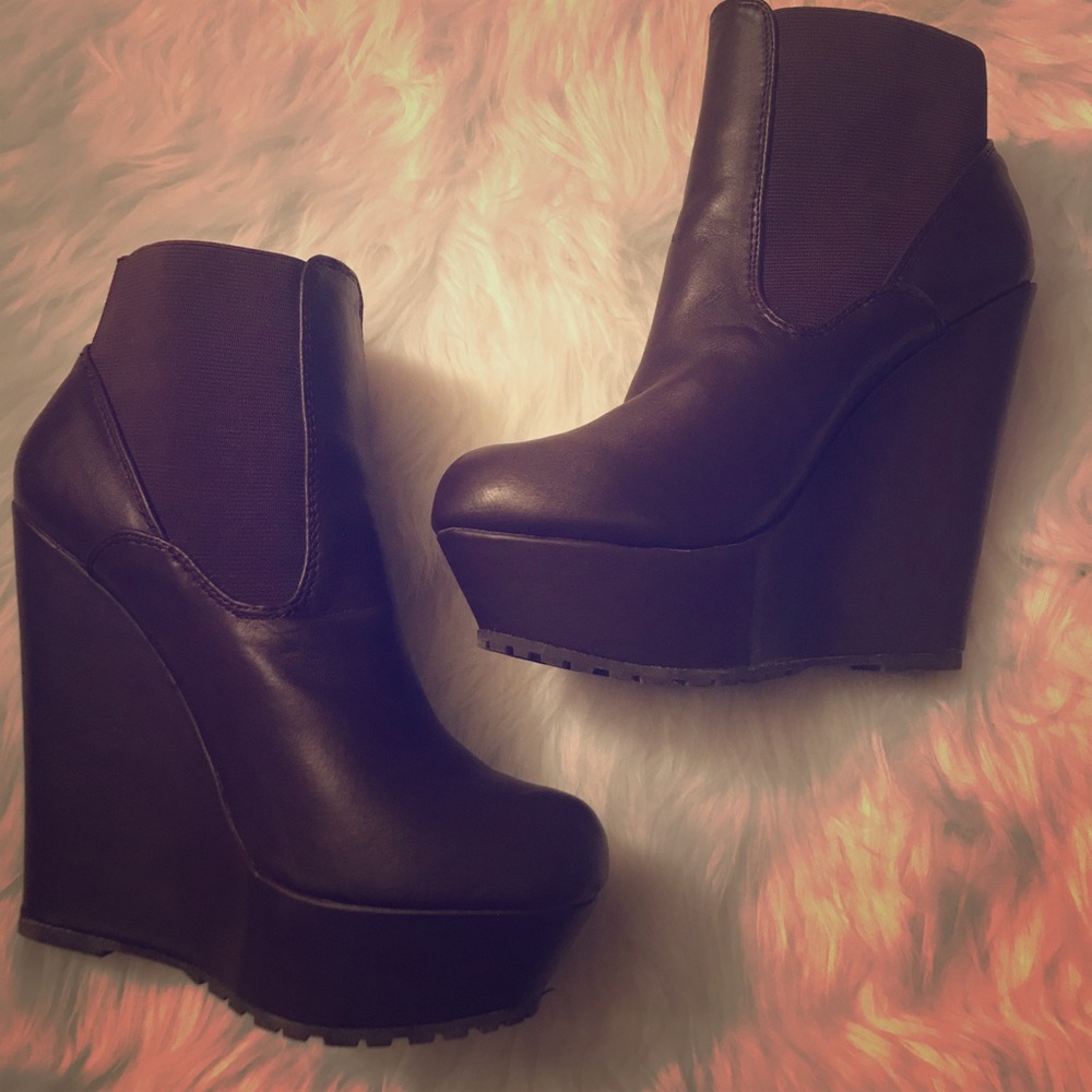 Wedge booties